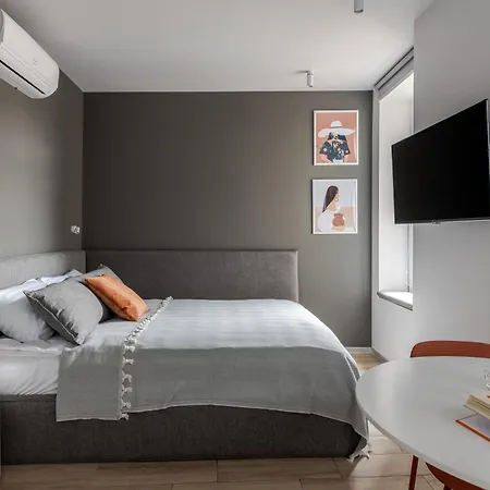 Apartment Old
